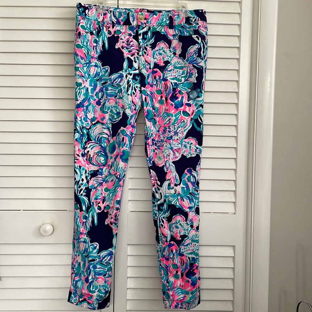 Lilly Pulitzer Callahan Chino Pants. Size 10.  Very Good Used Condition.